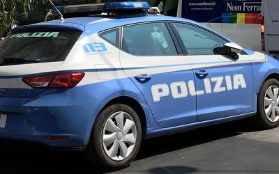 Picchiato perché omosessuale e per fargli spacciare droga