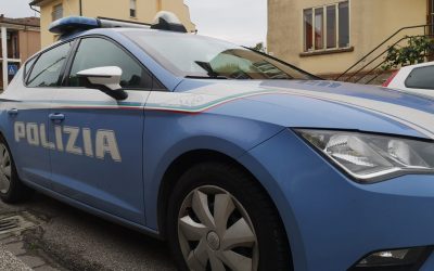Tentato furto e guida senza patente: due denunce della Polizia di Stato