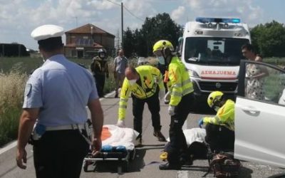 Frontale tra auto e moto a Torre Fossa, grave un 38enne