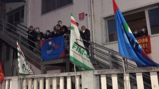 Berco. Il sindaco della Lega: “Io non parteggio per nessuno”. Le opposizioni: “Noi invece stiamo con i lavoratori”