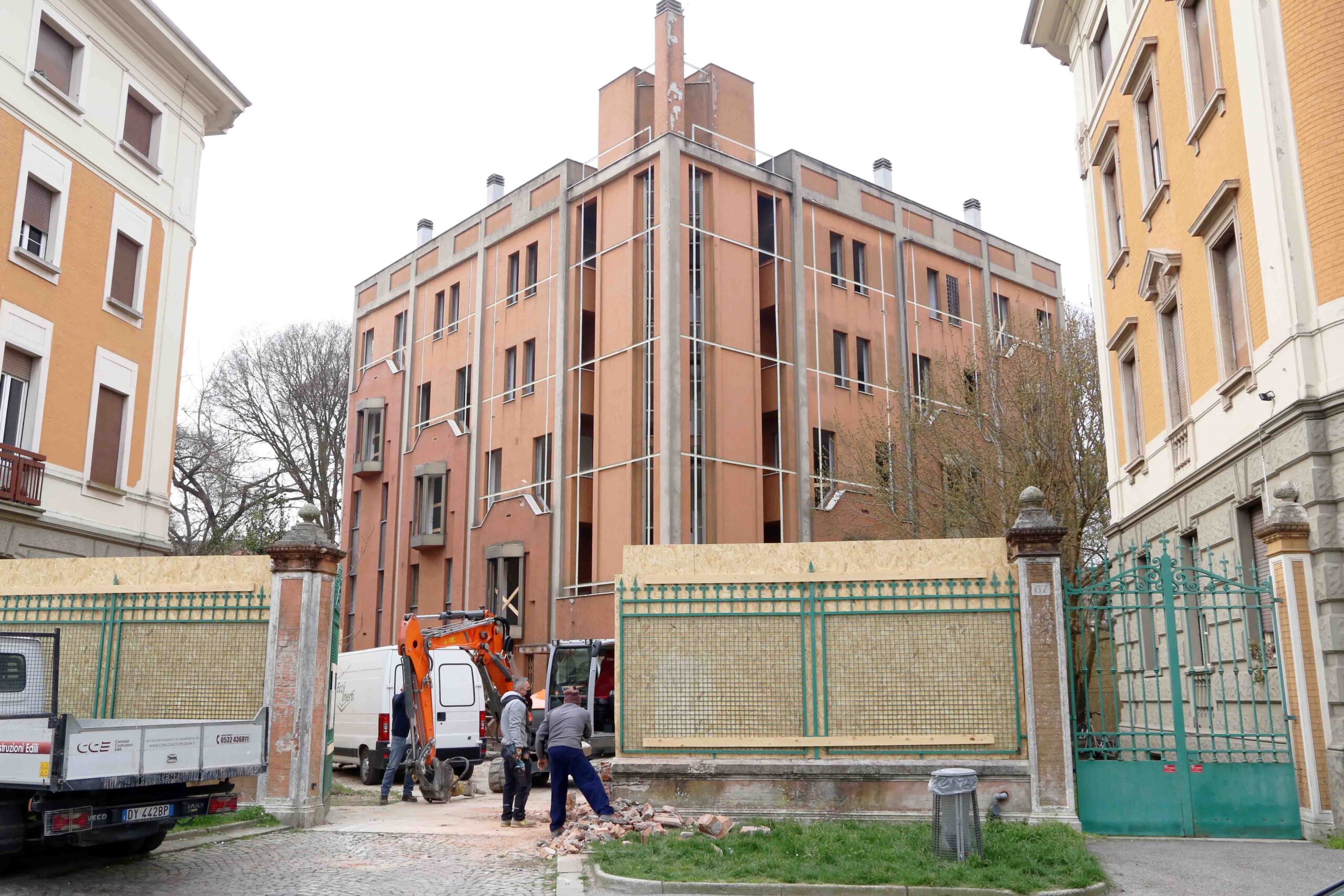 La demolizione dell’ex caserma della Finanza al vaglio di un consulente