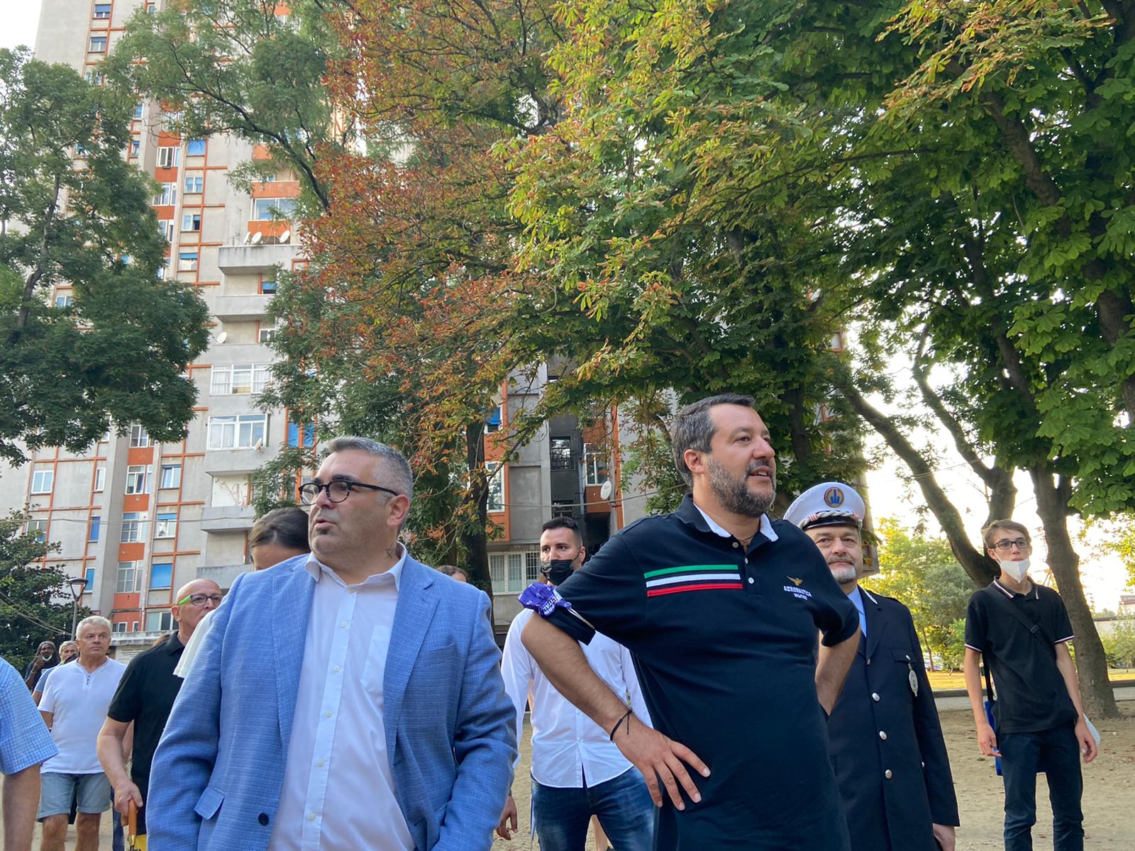 Salvini in Gad: "Vaccini? Sì agli over 60, ma lasciamo vivere i 15enni" - Vimarsana News