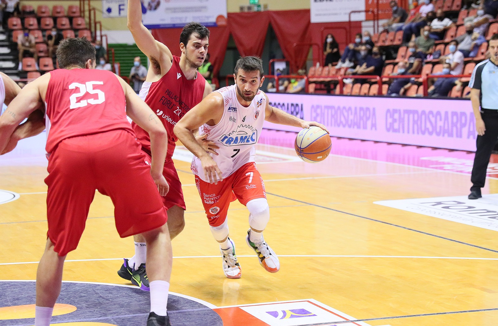 Tramec, espugnata l'Unieuro Arena: battuta Forlì 88-87 - Vimarsana News