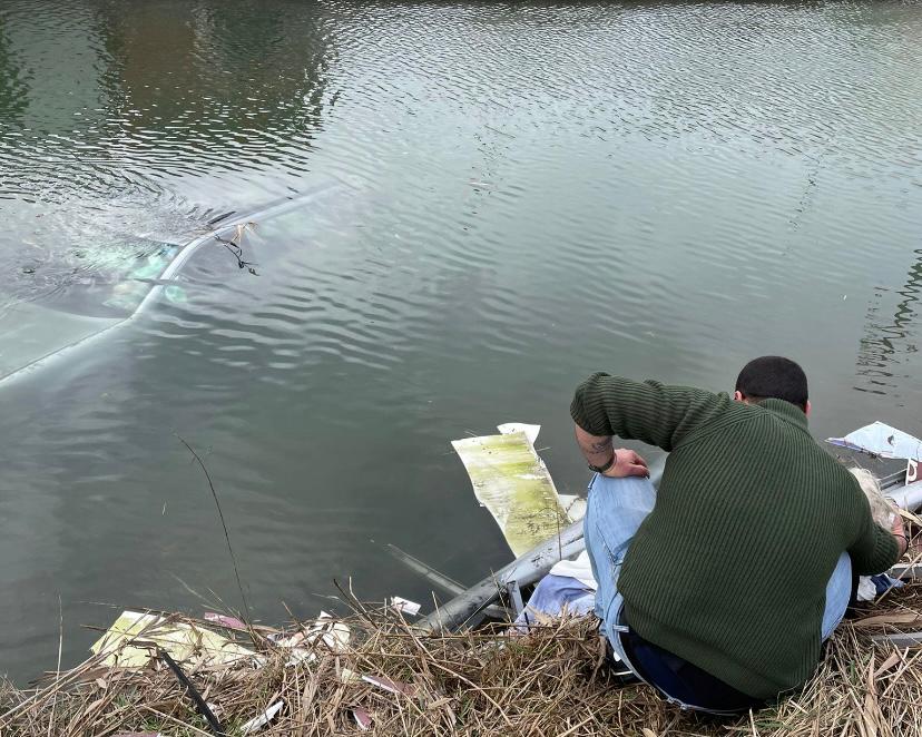 “Bastavano altri due minuti e la signora sarebbe morta annegata”
