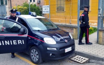 Prese coltellate per difendere una ragazza. Quattro anni per il suo aggressore