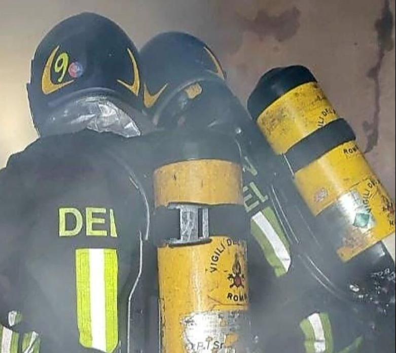 Provò a dar fuoco alla Salus e a casa sua, piromane 53enne a processo