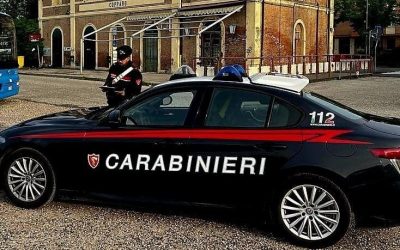 Ignora il divieto di avvicinarsi alla donna che maltrattò, 60enne in manette