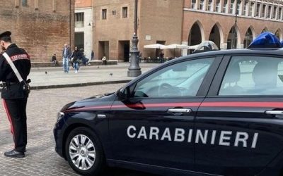 Rifiutò di indossare la mascherina e offese i carabinieri. Multa per 1.200 euro