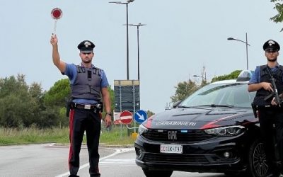 Gli trovano la ‘coca’ in auto. “Ma quale spaccio, è la mia scorta per l’inverno”