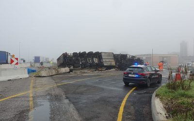 Si ribalta col camion e muore, la Procura disporrà l’autopsia