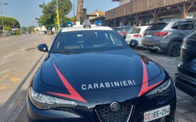 Tragedia ai lidi. Bimbo si tuffa in piscina e muore