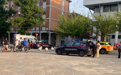 Rissa tra cinque persone in piazza Buozzi a Pontelagoscuro