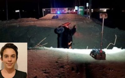 Morì con l’auto nella voragine a 15 anni. In cinque a processo