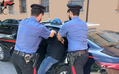 Ubriaco aggredisce i Carabinieri. Arrestato