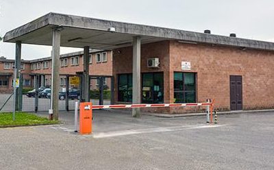 Rompe il naso all’agente di turno. Ancora violenza all’Arginone