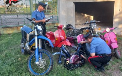 Avevano ciclomotori rubati dal 1974 al 2017 in garage, due denunciati