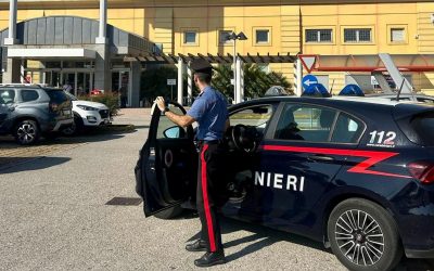 Furto nella notte al centro commerciale “Le Valli”