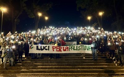 Più di 300 operatori sanitari illuminano la notte per Gaza