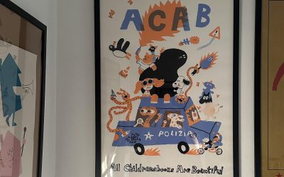 Balboni scambia un poster per offesa alla polizia: la replica ironica di Arianna Poli