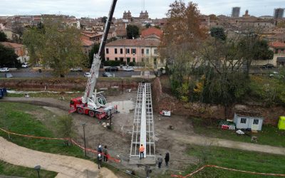 Posata la passerella ciclopedonale aerea su Rampari di San Paolo