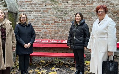 Due panchine rosse contro la violenza di genere
