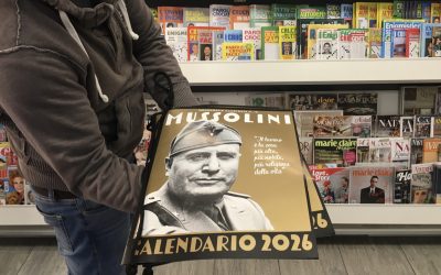 Calendari del Duce in vendita: il mercato che divide la comunità