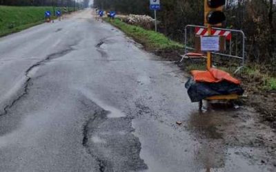Via Cardinala, stop forzato al semaforo mobile per un furto notturno