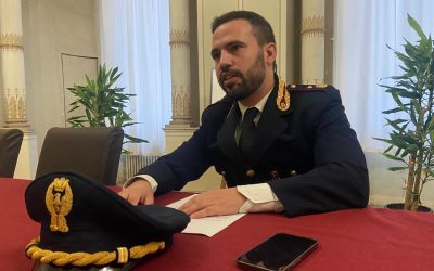 Si finge poliziotto e truffa 14mila euro. La Mobile lo rintraccia e recupera i soldi