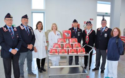 L’Associazione Nazionale Carabinieri di Cento dona panettoni ai bambini ricoverati a Cona