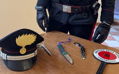 Due coltelli e un punteruolo in centro a capodanno. Denunciato dai Carabinieri