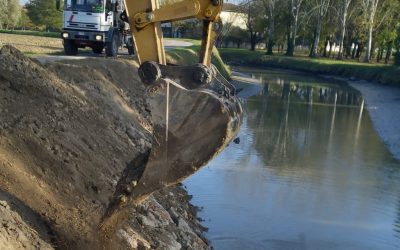 Lavori di ripresa frane lungo il canale nelle vie San Marco e Olmo