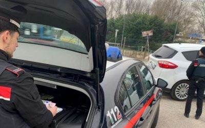 Controllato, esibisce ai carabinieri un documento falso: arrestato