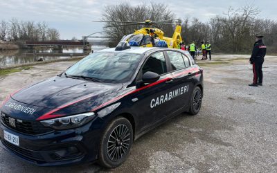 Cade da una decina di metri, grave un 23enne