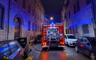 Incendio in via Terranuova. Ipotesi cortocircuito in un appartamento