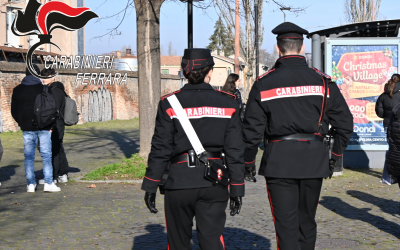 Comportamenti incivili alla pensilina, intervengono i carabinieri