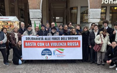 Gioventù Nazionale, flash mob in solidarietà alle forze dell’ordine