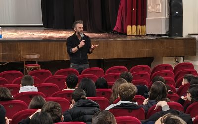 La magia del cinema spiegata agli studenti dal poliedrico Manlio Castagna