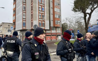 Sgombero Torri: i volontari smentiscono la narrazione social di Fabbri