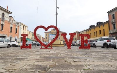 A Bondeno, festa di San Valentino e cuori in piazza Garibaldi