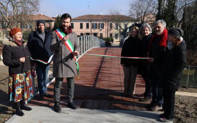 Ferrara ricuce la Darsena al centro con la nuova passerella ciclopedonale