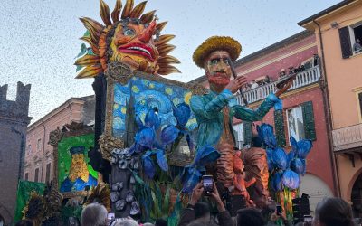 Folla tra colori e musica per la terza giornata del Carnevale di Cento