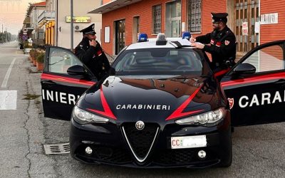 Evade due volte dai domiciliari dopo la molotov all’ex titolare. Il gip lo mette in carcere