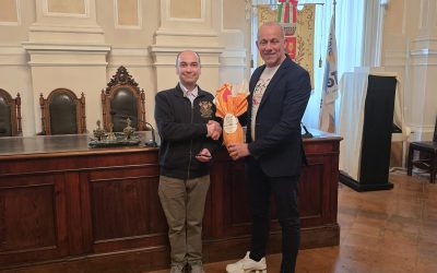 L’uovo di Pasqua Ail per la ricerca consegnato al sindaco Pagnoni