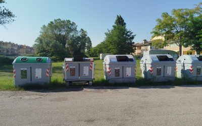 Rifiuti ai Lidi. Il Comune incontra Clara, ma scatta anche la diffida di una cittadina