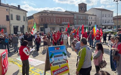 Bondeno, in 150 al presidio contro la “remigrazione”