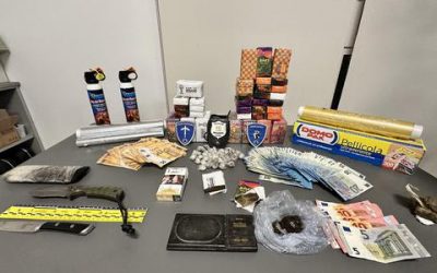 Oltre 7 chili di droga nella cassaforte