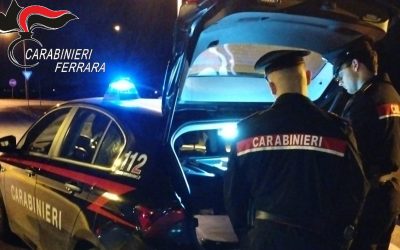 Blocca un treno e si barrica nell’ex scuola, 20enne arrestato dopo la fuga