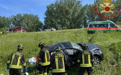Canaro, 18enne ferrarese vola giù dalla scarpata con l’auto e muore
