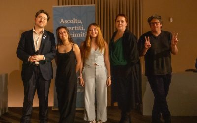 “Parole che colpiscono”: la poetry slam accende la Sala ex Refettorio per L’Humanitas