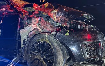 Sindaco e assessora si schiantano in auto. Lei era ubriaca